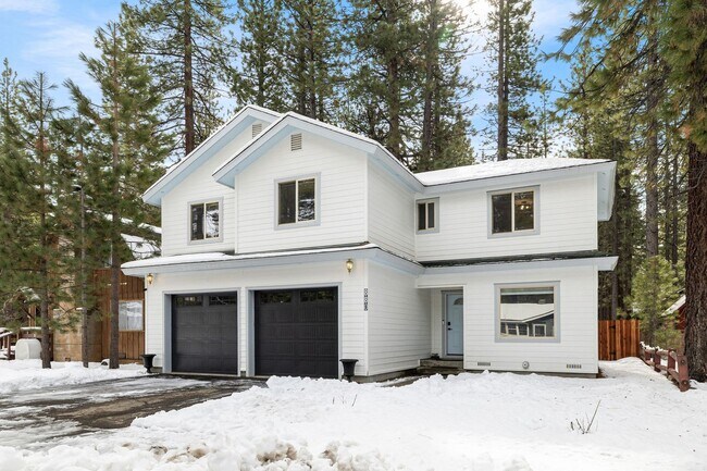 880 Los Angeles Ave in South Lake Tahoe, CA - Building Photo - Building Photo