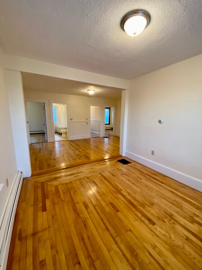 199 Merrimac St in Newburyport, MA - Building Photo - Building Photo