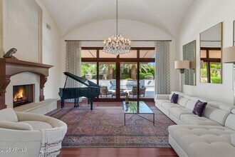 6730 E Sunnyvale Rd in Paradise Valley, AZ - Building Photo - Building Photo