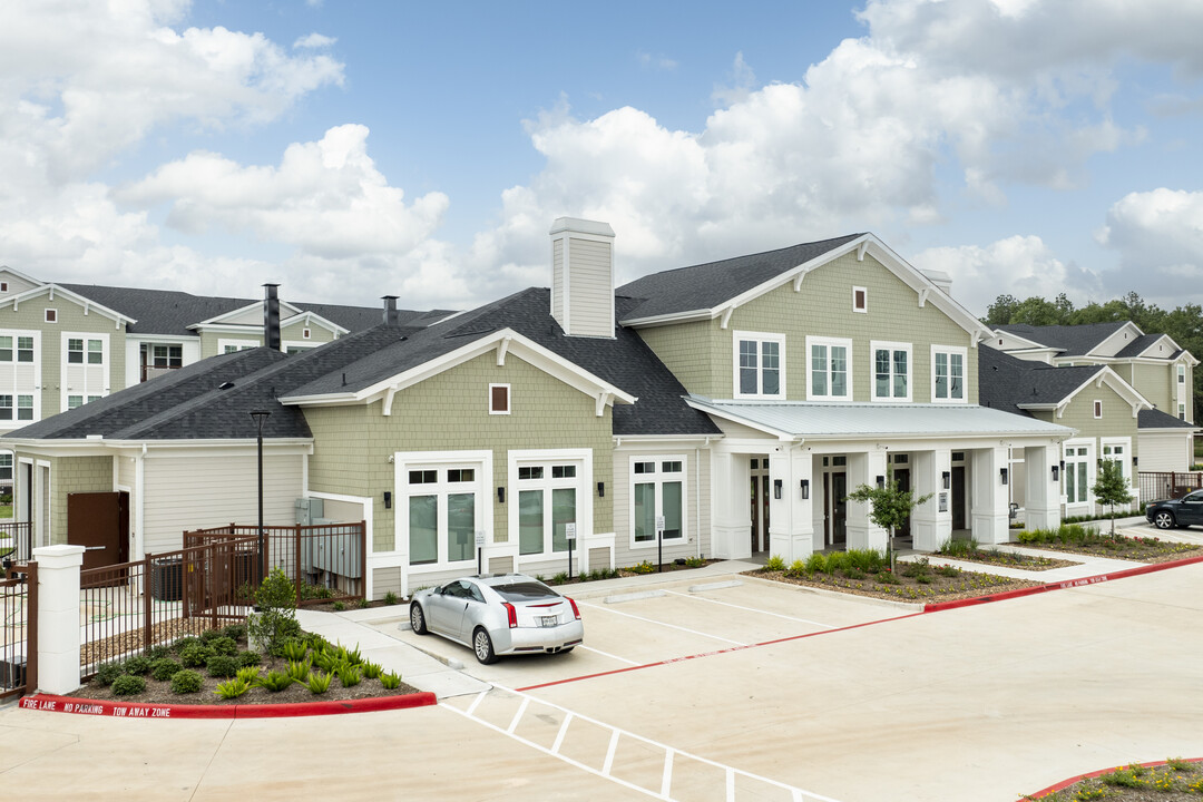 Ariza Westview in Conroe, TX - Building Photo