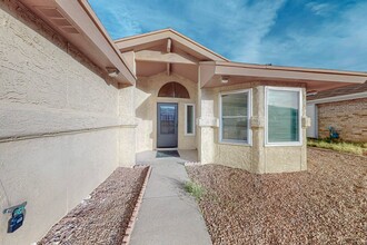 11128 Loma Grande Dr in El Paso, TX - Foto de edificio - Building Photo