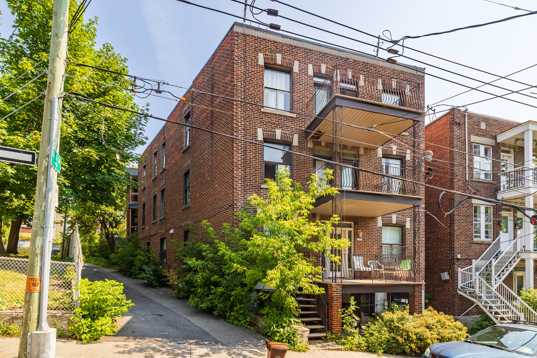 2275-2277 De La Visitation Rue in Montréal, QC - Building Photo