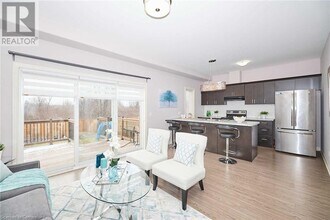 6045 Ernest Cres in Niagara Falls, ON - Building Photo - Building Photo