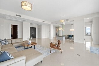 449 S 12th St in Tampa, FL - Foto de edificio - Building Photo