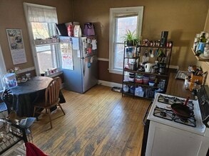 2730 N Oakland Ave, Unit 2730 N Oakland Ave 53211. in Milwaukee, WI - Building Photo - Building Photo