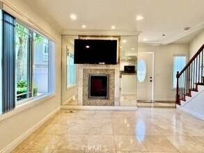 685 W 18th St, Unit 2 in Costa Mesa, CA - Building Photo - Building Photo