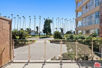 515 Ocean Ave, Unit 304N in Santa Monica, CA - Foto de edificio - Building Photo