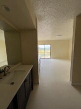 2715 Cherry Rd, Unit 2407 in Memphis, TN - Foto de edificio - Building Photo