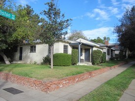 1355 Holliston Ave in Pasadena, CA - Building Photo