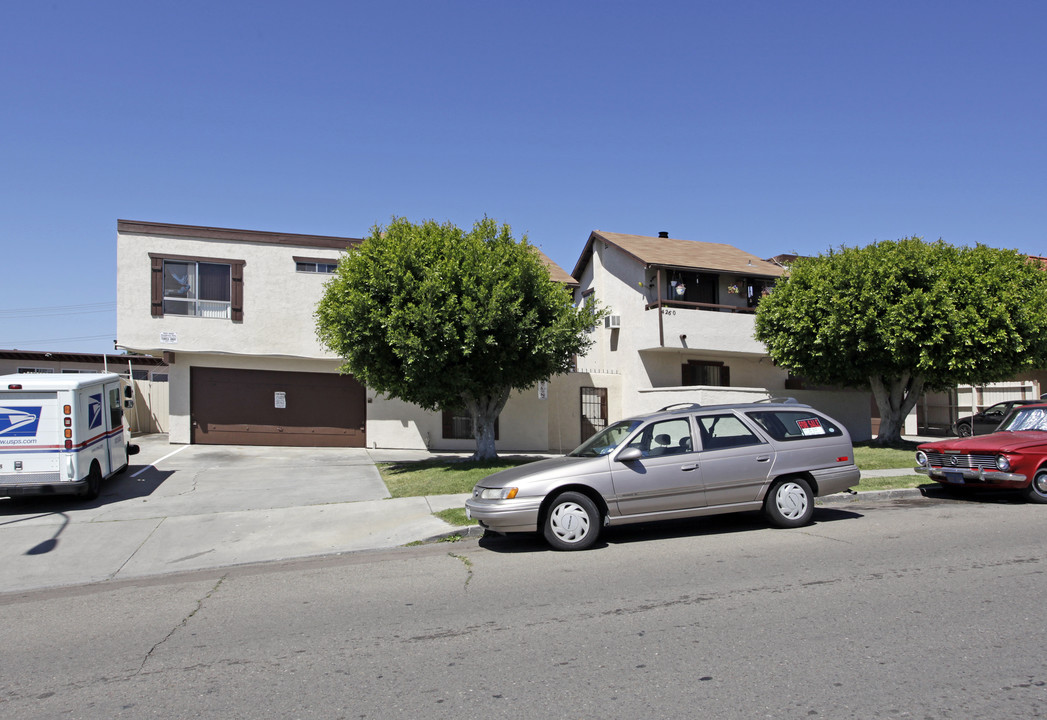 4252 Winona Ave in San Diego, CA - Building Photo