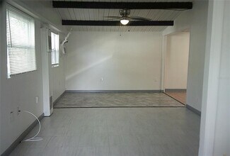 1060 65th St S in St. Petersburg, FL - Building Photo - Building Photo