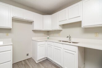4419 Kings Valley Cove W in Memphis, TN - Building Photo - Building Photo