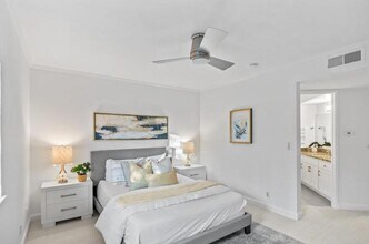 999 Evelyn Terrace W in Sunnyvale, CA - Building Photo - Building Photo