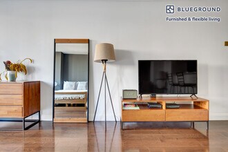 200 E 82nd St in New York, NY - Building Photo - Building Photo