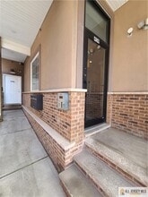 459 Main St in Metuchen, NJ - Foto de edificio - Building Photo