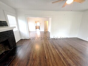 2100 E 58th St in Kansas City, MO - Building Photo - Building Photo