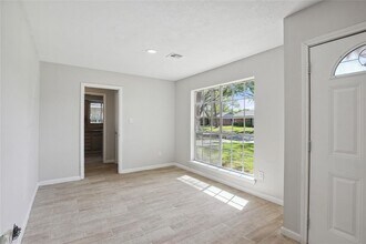959 Wavecrest Ln in Houston, TX - Building Photo - Building Photo