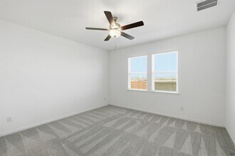 413 Doodle Ln in Hutto, TX - Building Photo - Building Photo