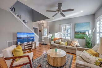 1175 Leesville St in North Charleston, SC - Foto de edificio - Building Photo