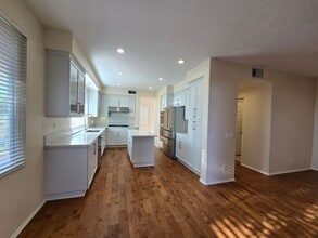 6071 Wooddale Row in San Diego, CA - Building Photo - Building Photo