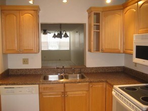 2805 SW 22nd Ave-Unit -1030 in Delray Beach, FL - Building Photo - Building Photo