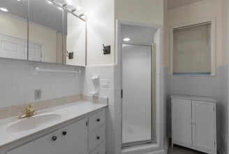 202 Christopher Dr in Abbeville, AL - Foto de edificio - Building Photo