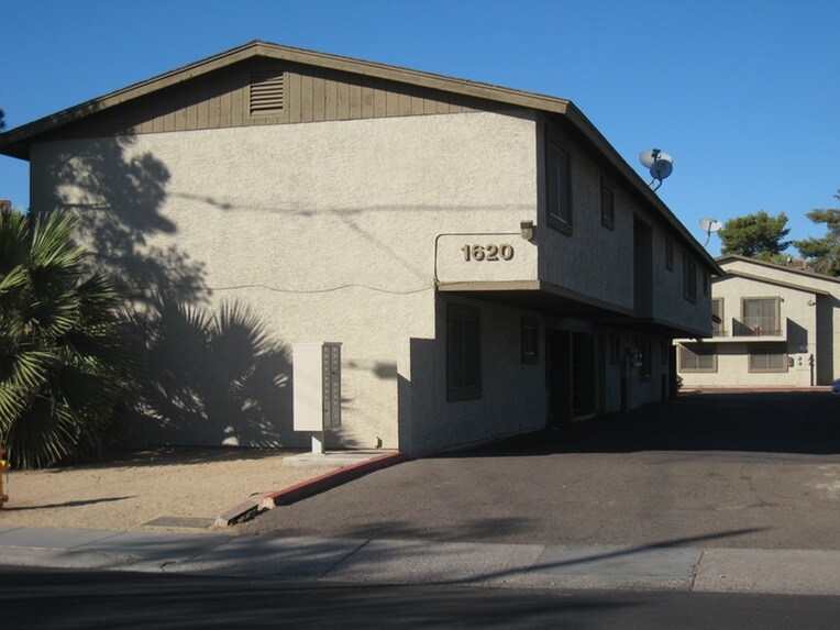 Cambridge Condos in Phoenix, AZ - Foto de edificio