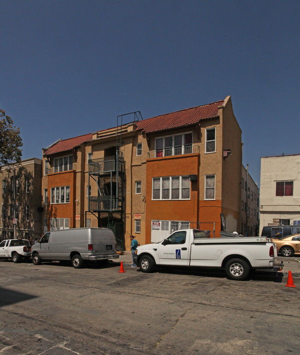 503 Union Dr in Los Angeles, CA - Foto de edificio