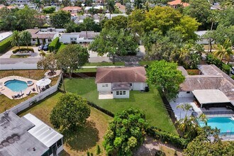 2125 Alamanda Dr in North Miami, FL - Building Photo - Building Photo