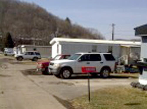 Mobile Home Park in Rainelle, WV - Foto de edificio