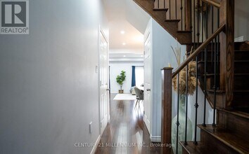 9 Hampton Brook Wy in Hamilton, ON - Building Photo - Building Photo