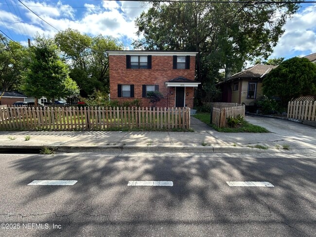 property at 825 McDuff Ave S