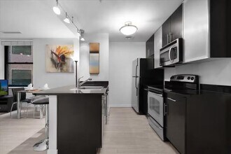 733 15th St NW in Washington, DC - Building Photo - Building Photo