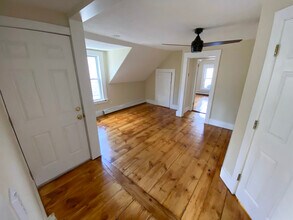 13 Aubin St, Unit 3 in Amesbury, MA - Building Photo - Building Photo