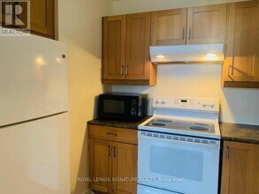 40 Homewood Ave in Toronto, ON - Building Photo - Building Photo