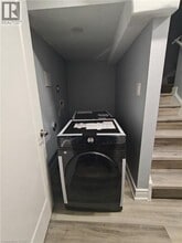 28 Crossmore Cres in Cambridge, ON - Building Photo - Building Photo