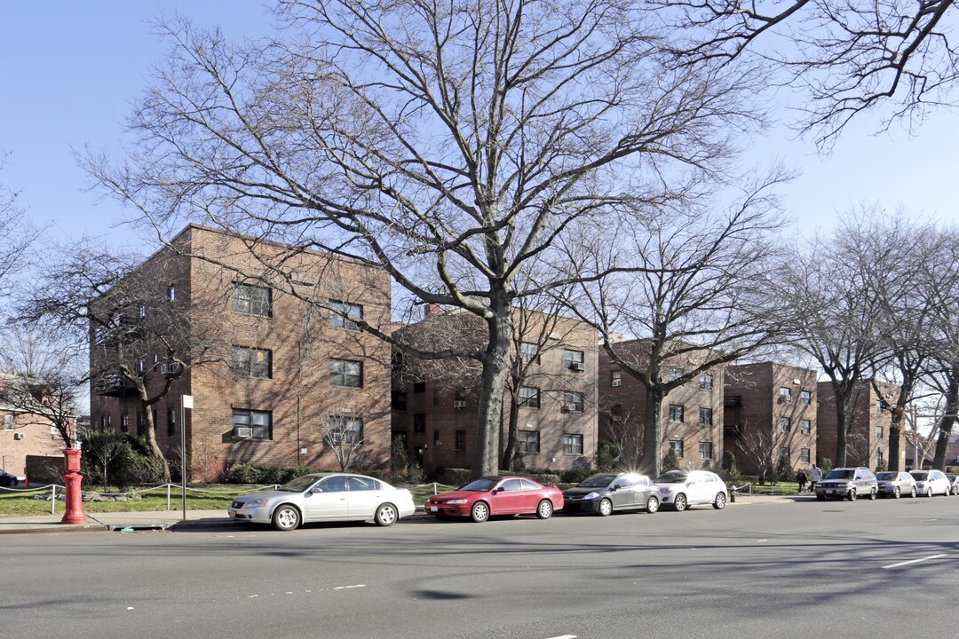 Woodhaven Apartments in Rego Park, NY - Building Photo