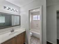 16343 Maplemont Dr photo'