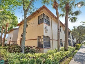 5234 Europa Dr in Boynton Beach, FL - Building Photo - Building Photo