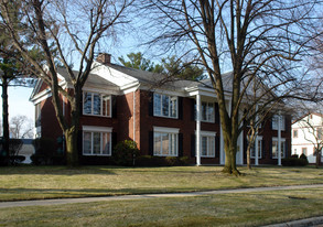 6621-6631 Kingsbridge Dr Apartments