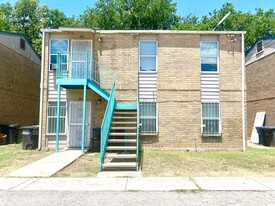 518 Briggs St Apartments