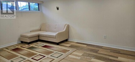 49 Halkin Crescent in Toronto, ON - Building Photo - Building Photo