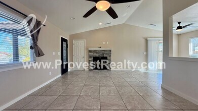 16657 Kayuga St in Victorville, CA - Building Photo - Building Photo