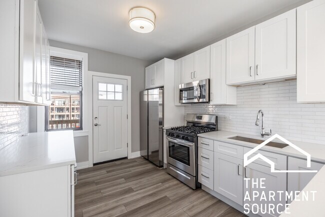 3943 N Janssen Ave, Unit S2 in Chicago, IL - Foto de edificio - Building Photo