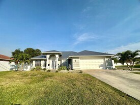 301 NE 23rd Ave in Cape Coral, FL - Building Photo