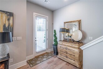 6485 Halcyon Way in Alpharetta, GA - Building Photo - Building Photo