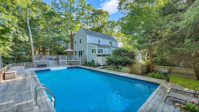 property at 44 Wireless Rd