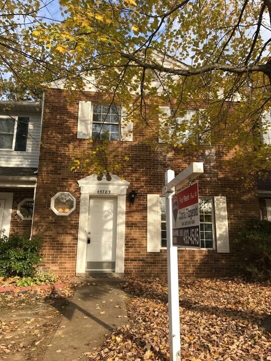 45789 Church Dr in California, MD - Building Photo