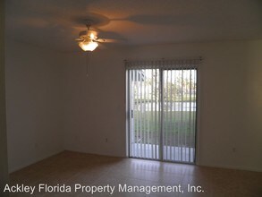 3135 Hempstead Ave in Kissimmee, FL - Foto de edificio - Building Photo