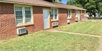 1502 S Greenwood Ave